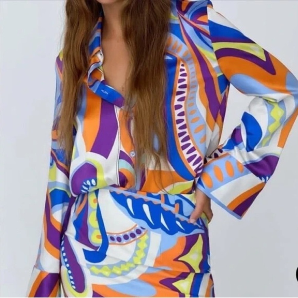 Multicolor Abstract Button Down Shirt - image 7